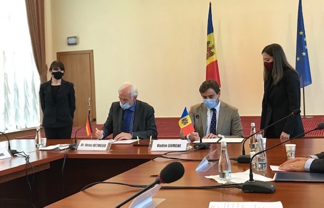 La Chișinău a fost semnată o Declarație privind colaborarea în domeniul instruirii și perfecționării managerilor din țara noastră